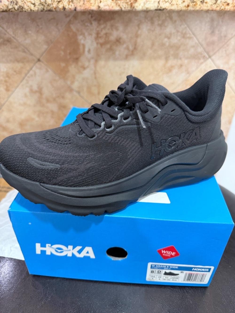 Hoka W Arahi 8 Womens Running Shoes Wide Width, Black